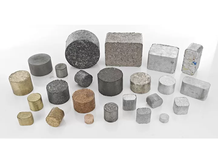 diverses briquettes métalliques